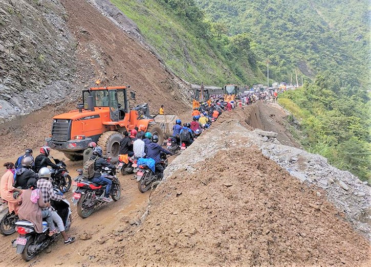 नारायणगढ मुग्लिन सडक सञ्चालनमा