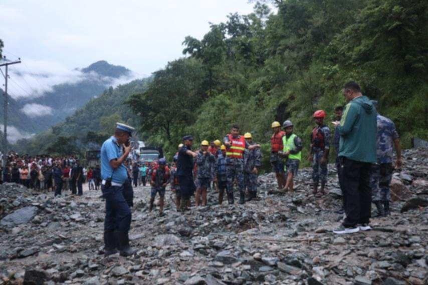 चितवन पहिरो अपडेट:  त्रिशूलीमा हराएका बस भेटिएनन्,अब भोलिमात्रै खोजिने